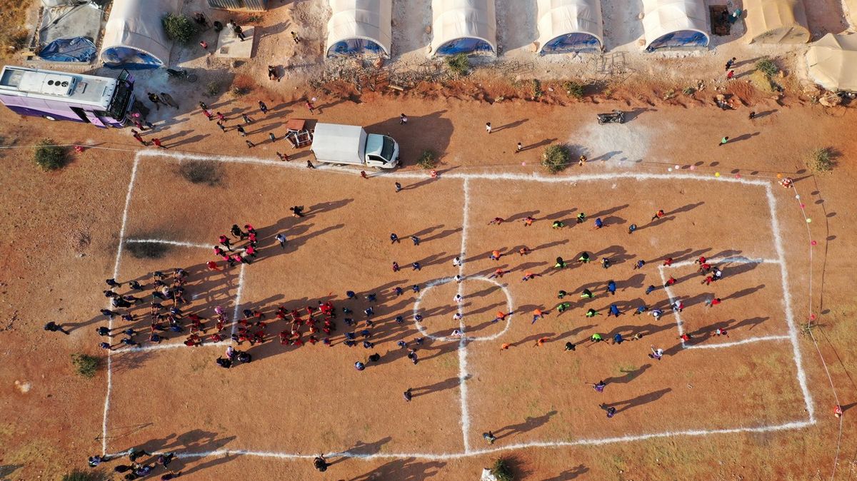 Fotky: Syrské děti z uprchlických táborů si uspořádaly vlastní olympiádu